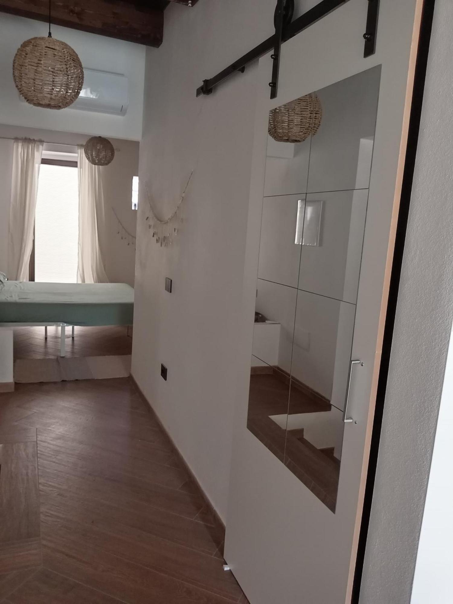 La Casa Di Carlotta Apartment Iglesias Luaran gambar